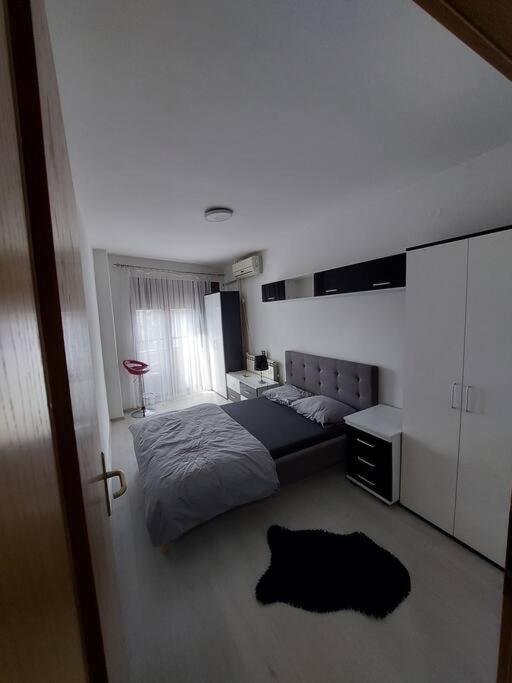 City Center Chic, Urban Apartment Skopje Eksteriør bilde